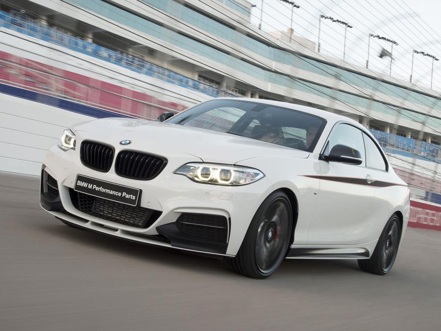  BMW M235i Coupe M Performance Accessories 2014 года  (фото 9 из 11)